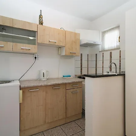 Fuer 2 Personen Ca 22 Qm In Fazana, Istrien Istrische Riviera Apartment Valbandon